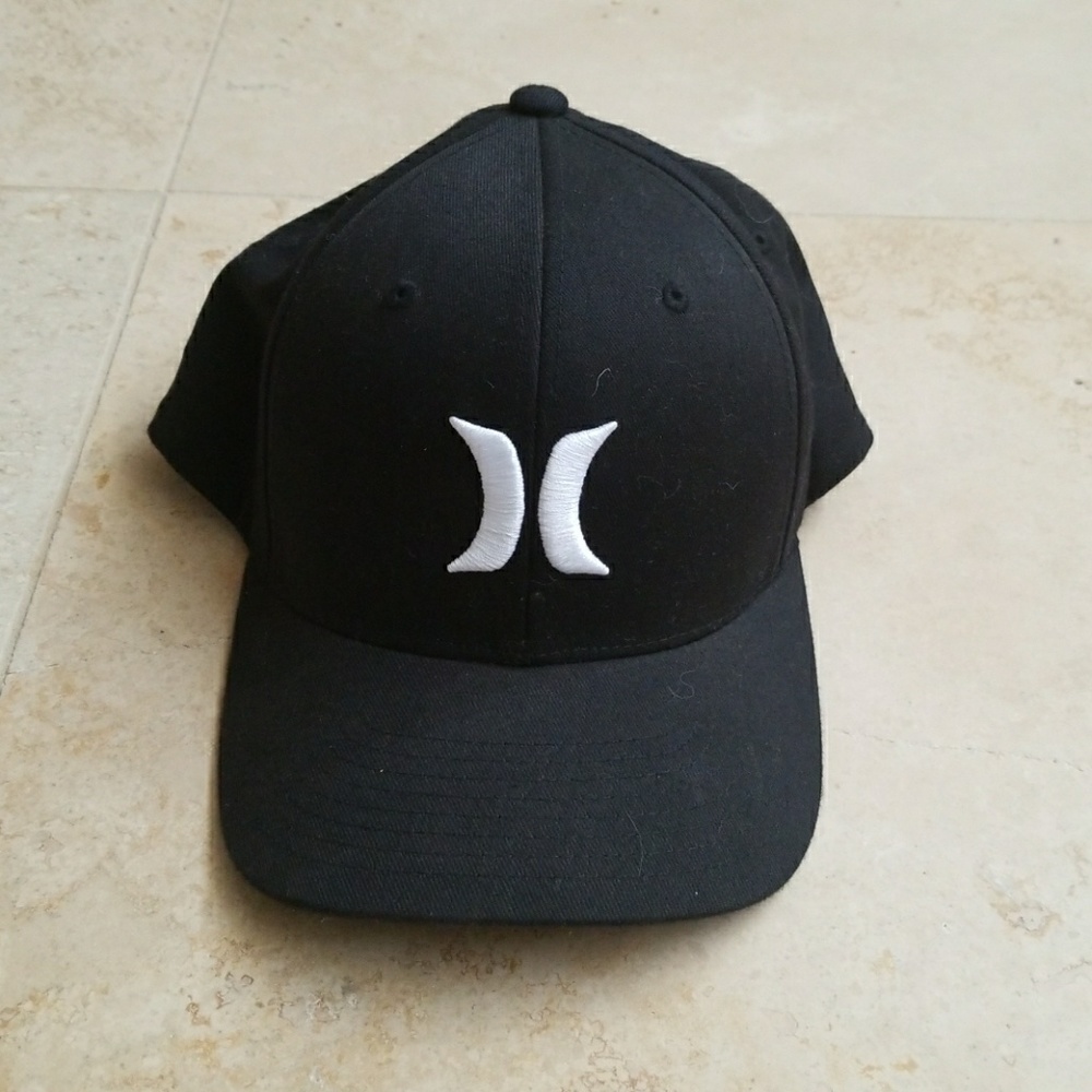Hurley White and Black Hat
